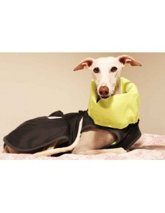 Abrigo impermeable gris con forro polar interior para galgo