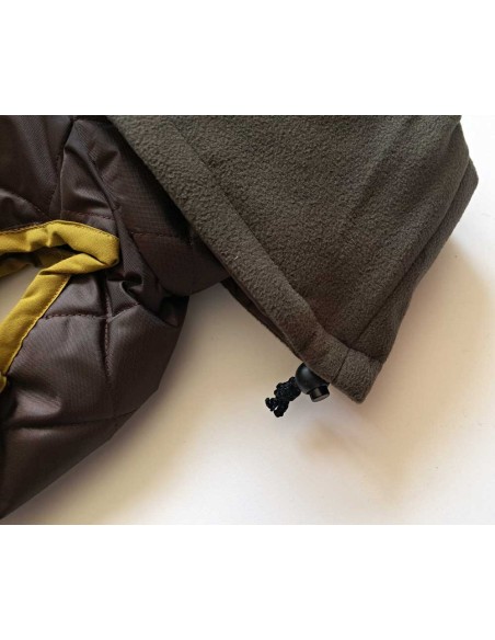 Abrigo-impermeable-acolchado-galgo-marron-forro-polar-tecnico