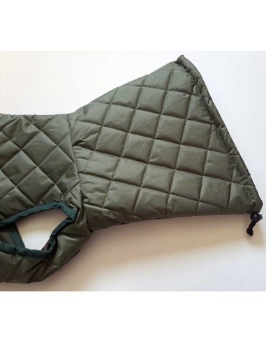 Abrigo-impermeable-acolchado-galgo-verde-forro-polar-tecnico