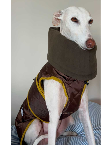 Abrigo-impermeable-acolchado-galgo-marron-forro-polar-tecnico