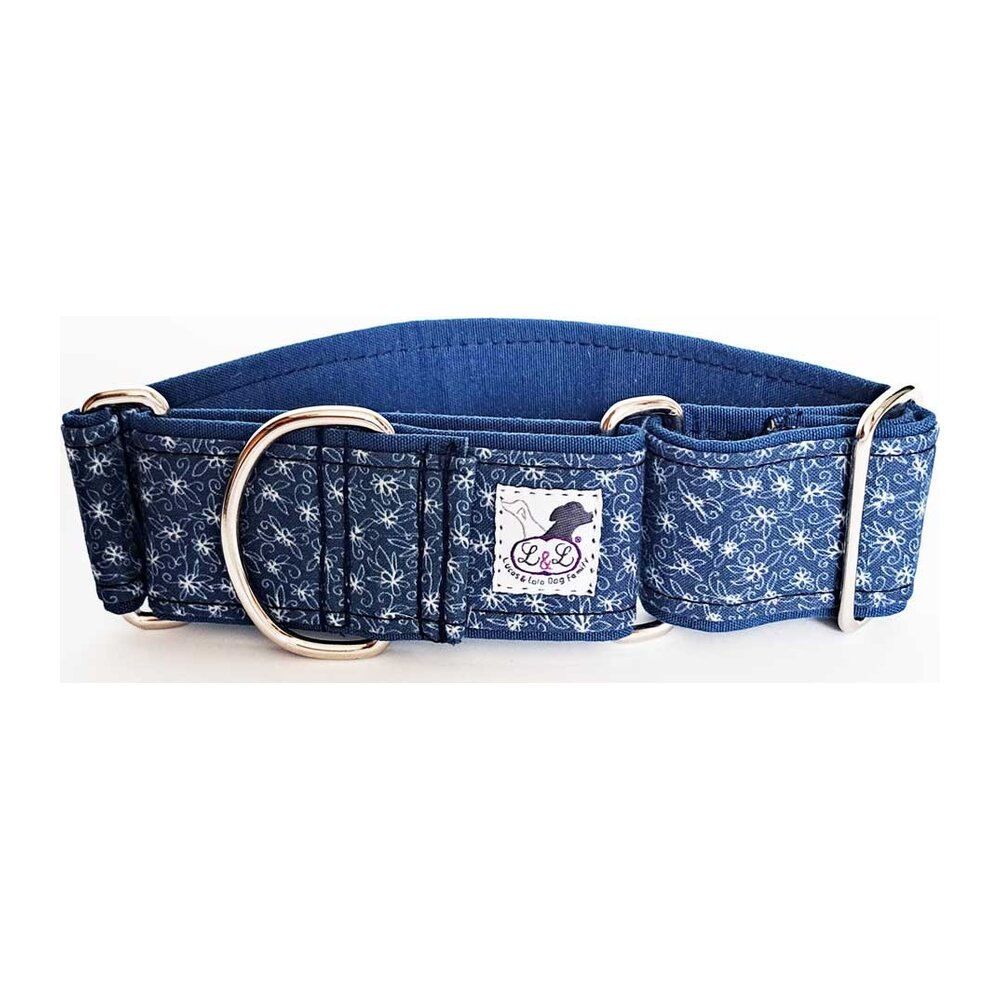 Collar para piccolo en tela loneta azul con flores